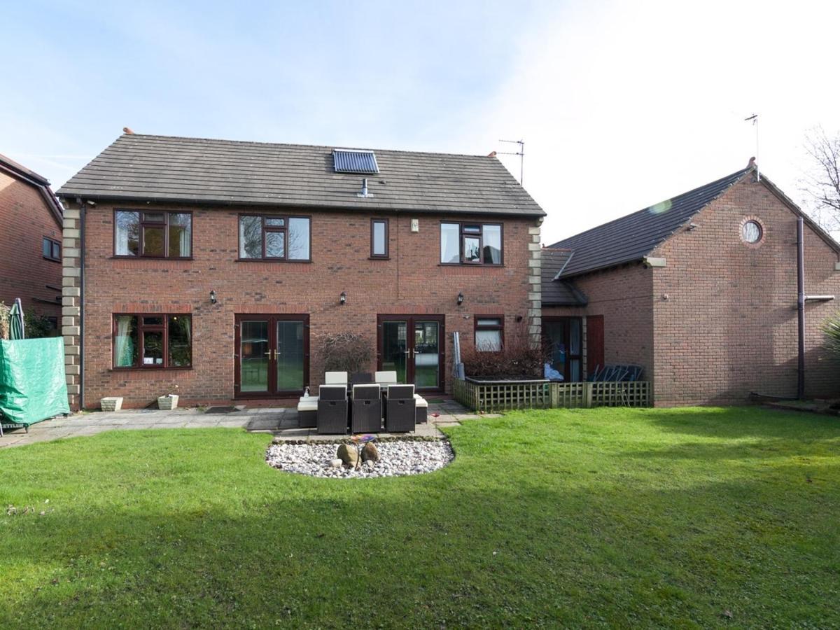 Ayuda House Altrincham Exterior foto