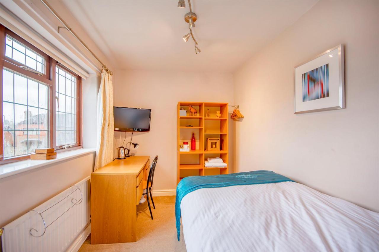 Ayuda House Altrincham Quarto foto