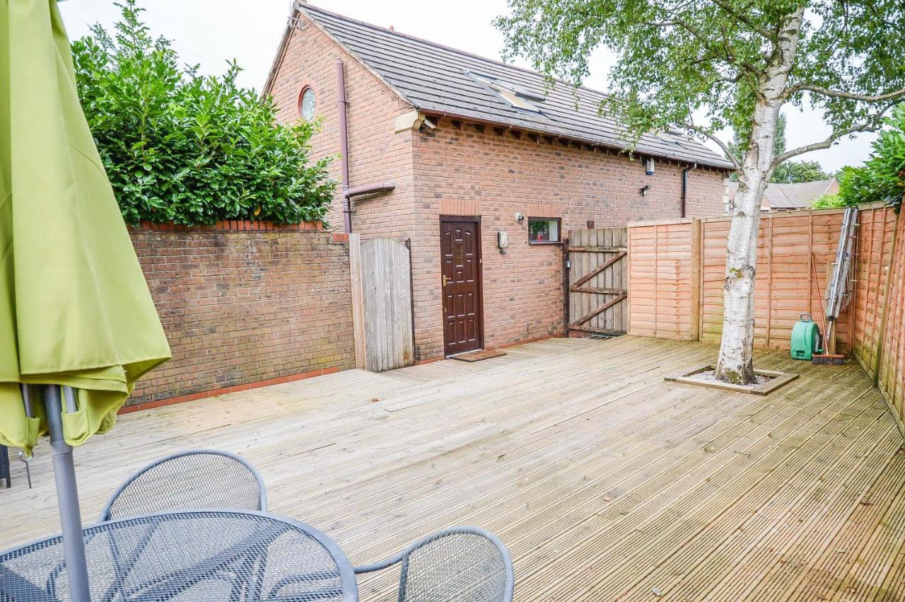 Ayuda House Altrincham Exterior foto