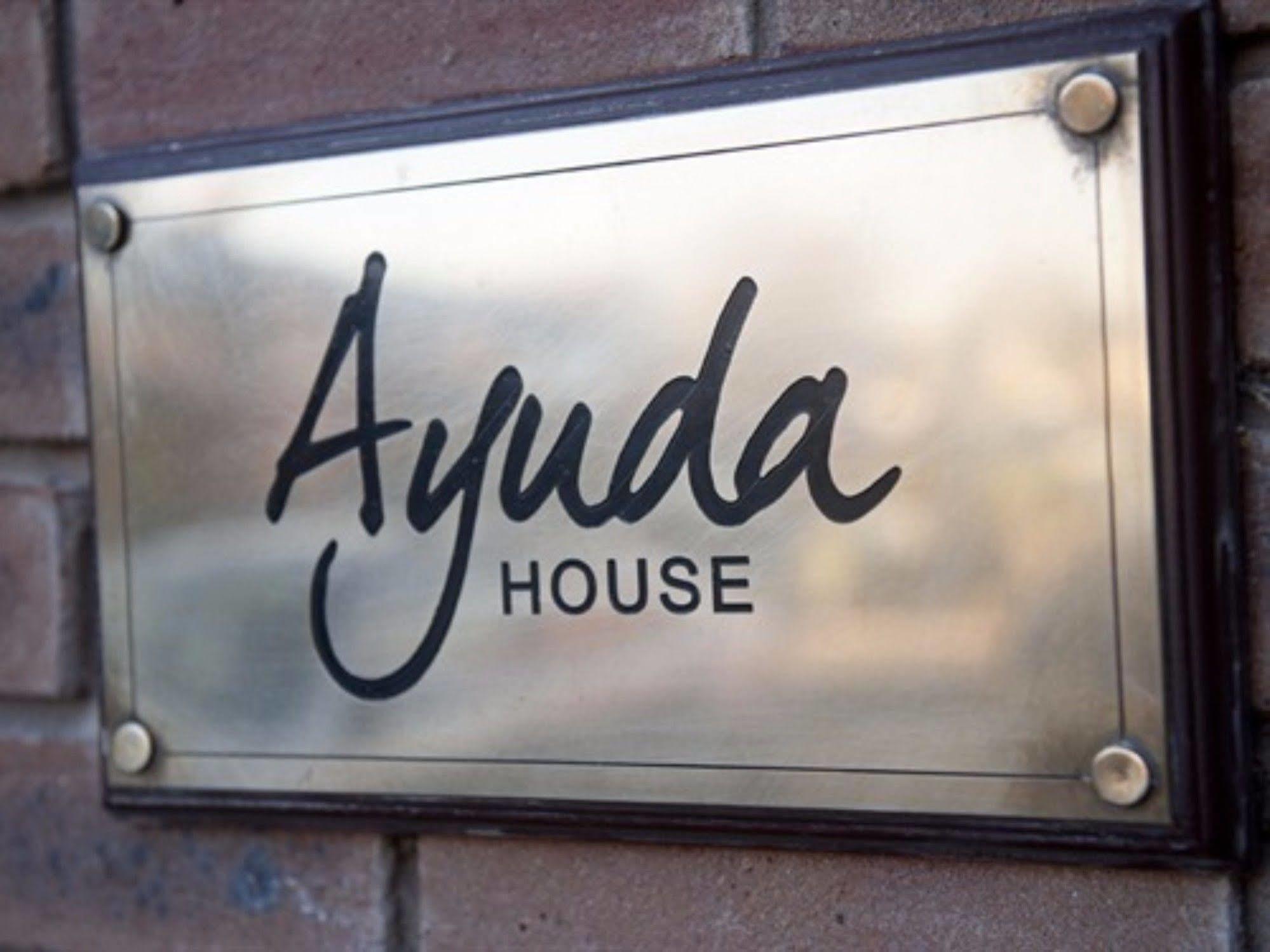 Ayuda House Altrincham Exterior foto